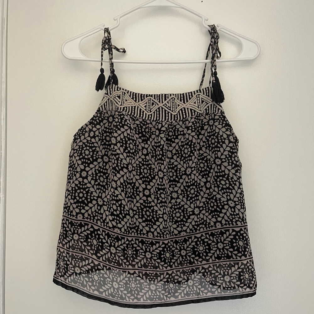 Sleevless top for summer, used like new